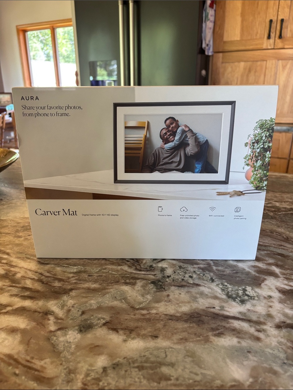 Aura Carver 10" HD WiFi Digital Picture Frame